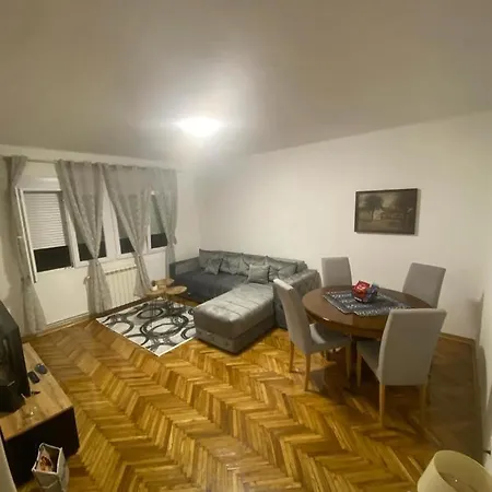 Apartment Pionir Grim